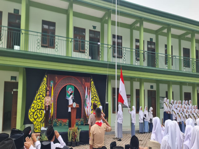 PERINGATAN HARI SUMPAH PEMUDA: MOMENTUM MENUMBUHKAN SEMANGAT PERSATUAN DAN NASIONALISME SANTRI